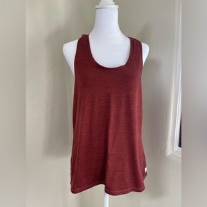 Vuori Lux Performance Tank Top in Brick XL